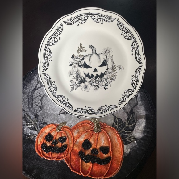 NIB WOODLAND HALLOWEEN Wicked Jack-O-Lantern Dinner Plate Set Of 4 🎃🌿🍄🌸🌱🦋 - Picture 3 of 13